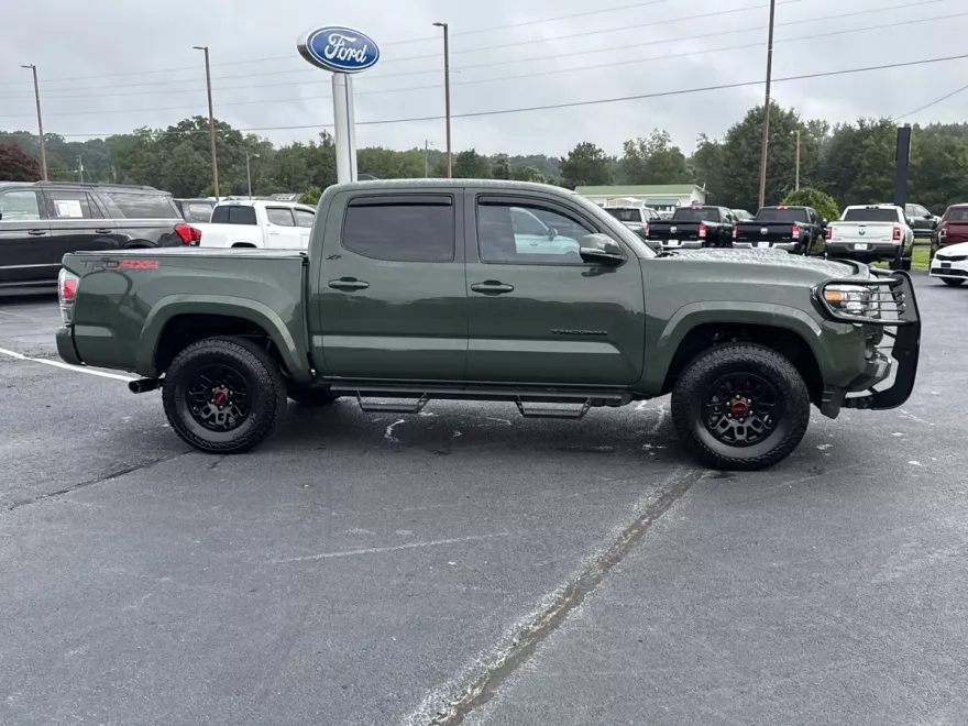 2022 Toyota Tacoma TRD Sport Double Cab V6 photo 1
