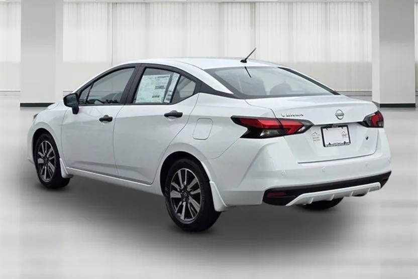 2025 Nissan Versa S photo 1