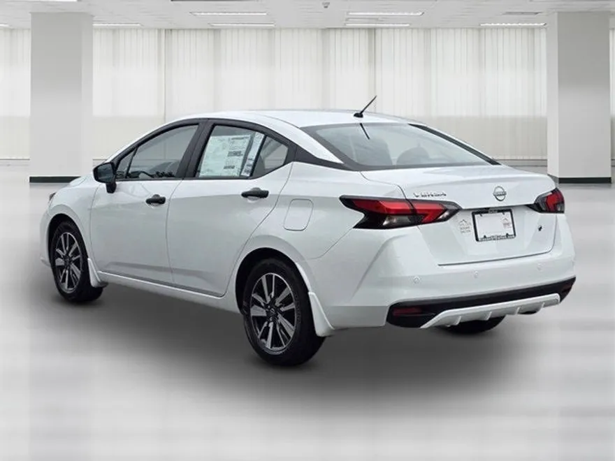 2025 Nissan Versa S photo 1
