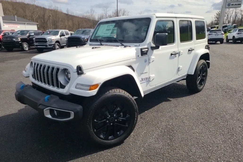 2024 Jeep Wrangler Sahara photo 1