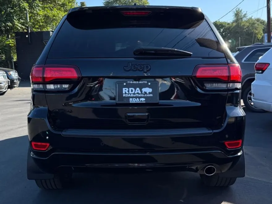 2018 Jeep Grand Cherokee Altitude Sport photo 1