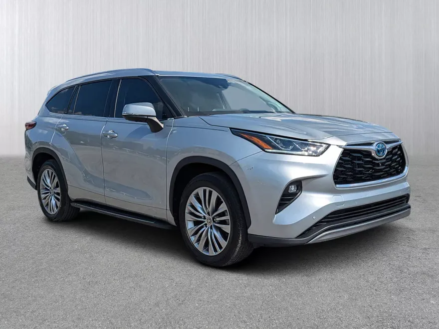 2023 Toyota Highlander Hybrid Platinum photo 1