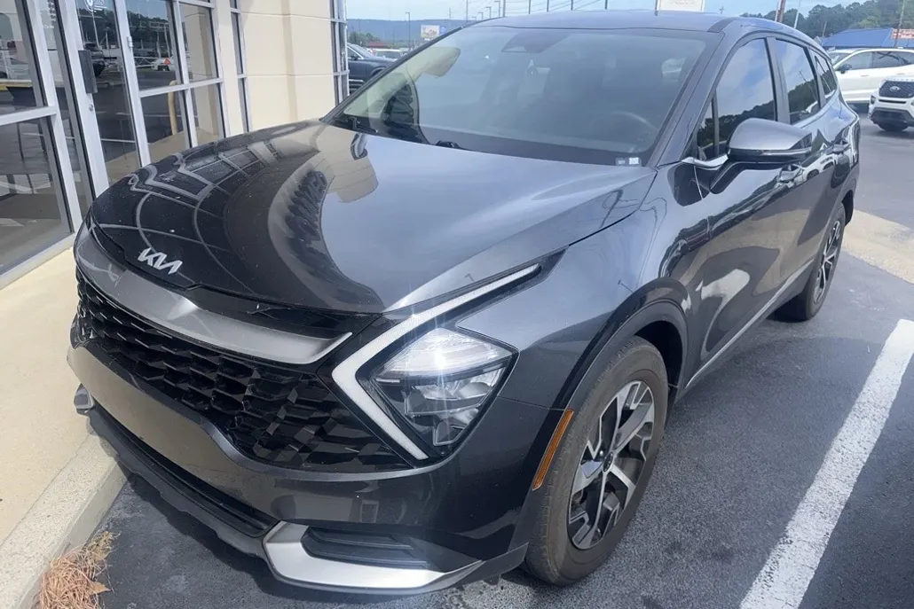 2023 Kia Sportage EX photo 1