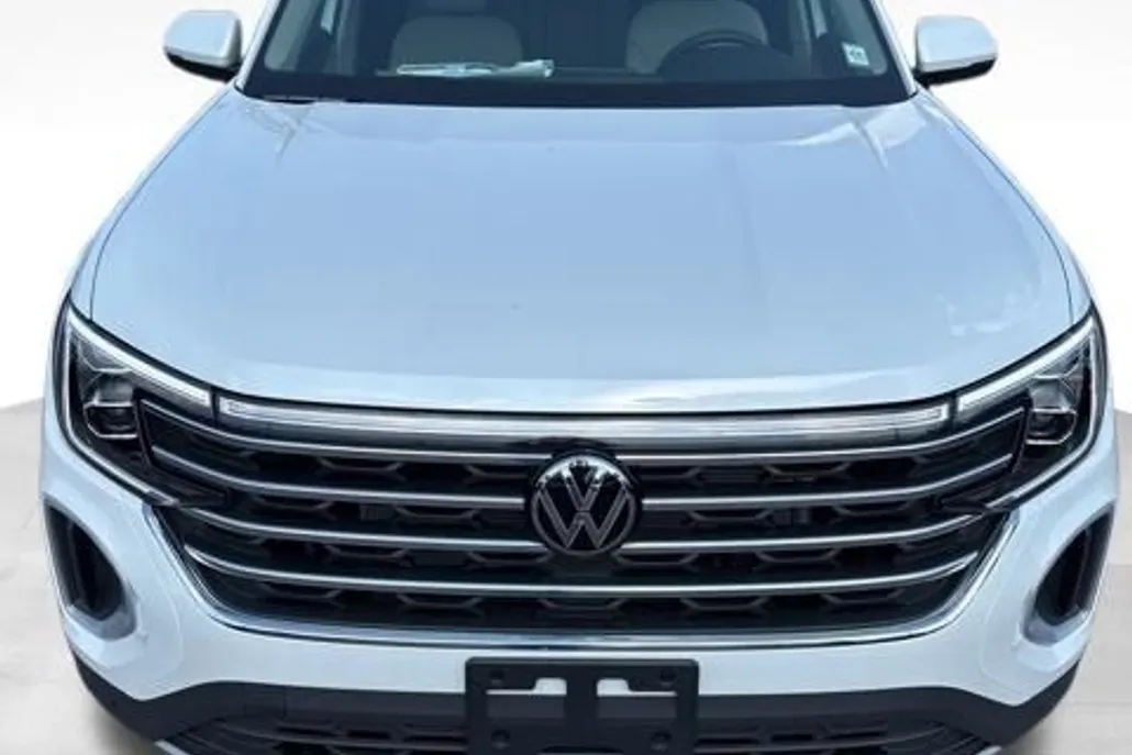 2026 Volkswagen Atlas SE Technology photo 1