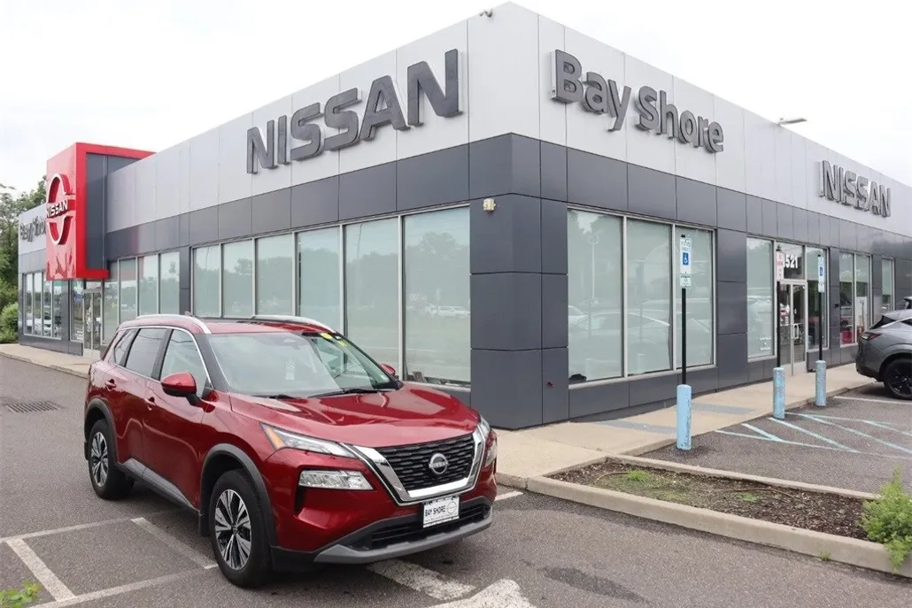 2022 Nissan Rogue SV photo 1