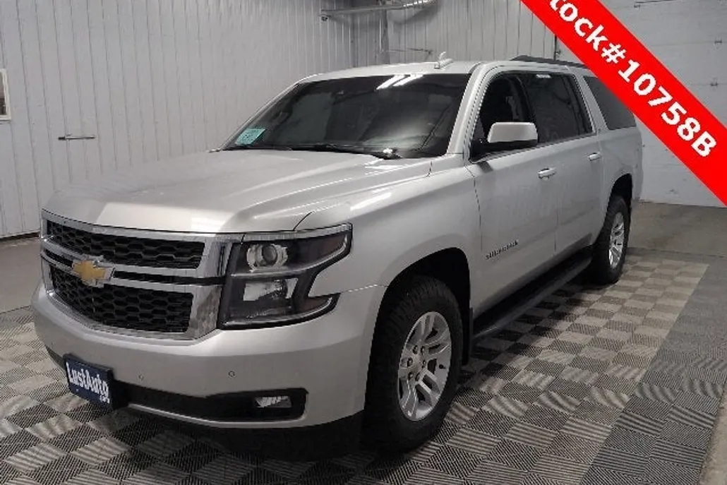 2019 Chevrolet Suburban LT photo 1