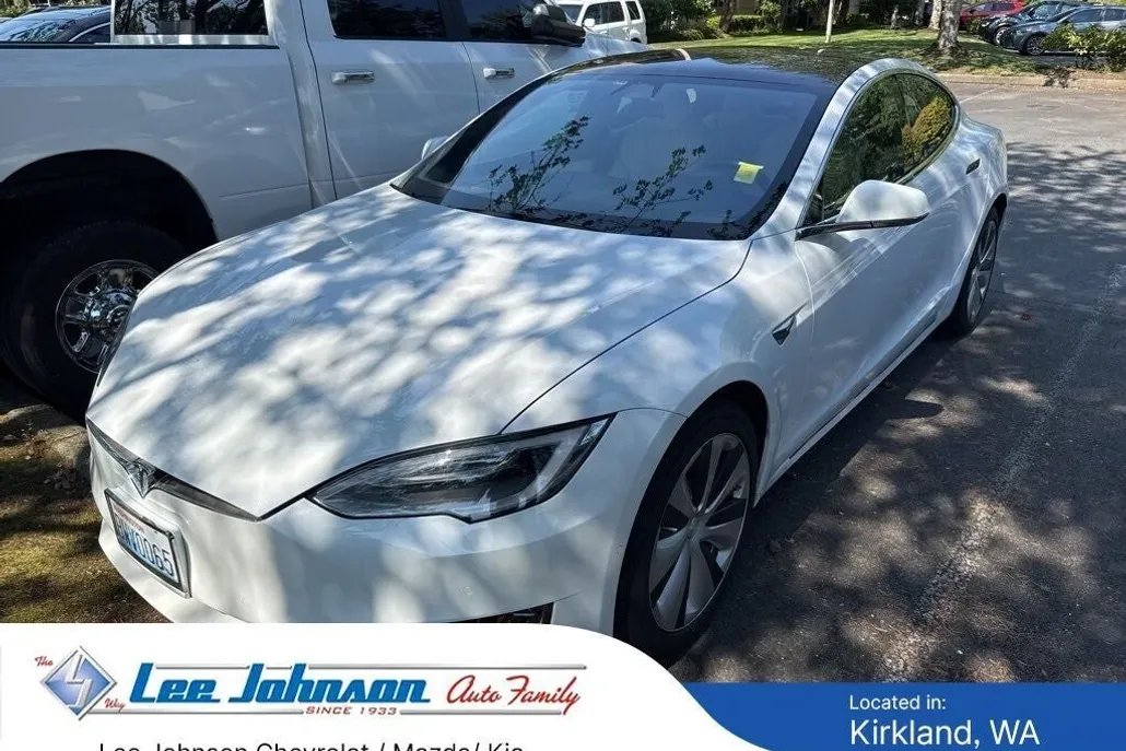 2021 Tesla Model S Long Range Plus photo 1