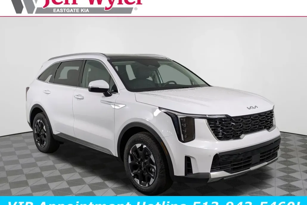 2025 Kia Sorento S photo 1