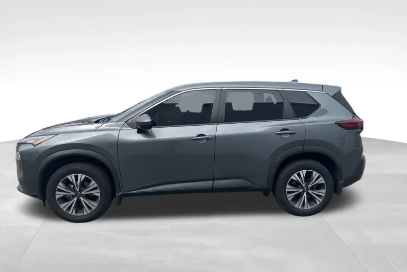 2022 Nissan Rogue SV photo 1