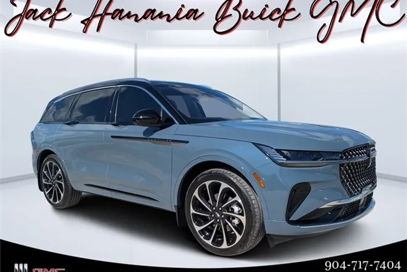 2025 Lincoln Nautilus Black Label photo 1