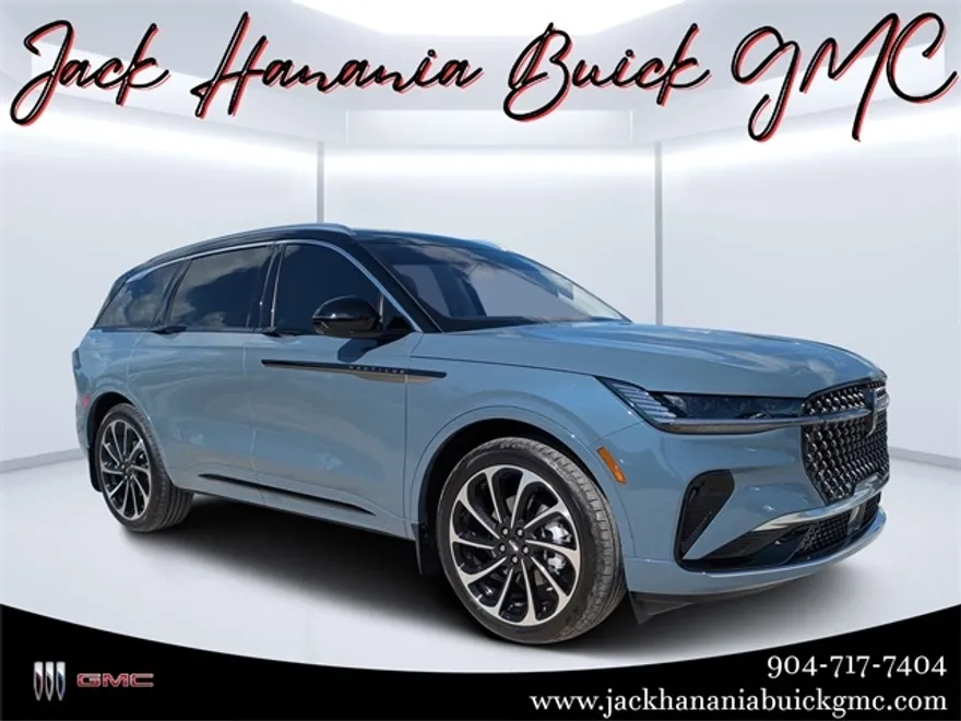 2025 Lincoln Nautilus Black Label photo 1