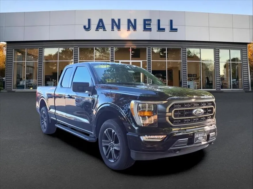 2022 Ford F-150 XLT photo 1