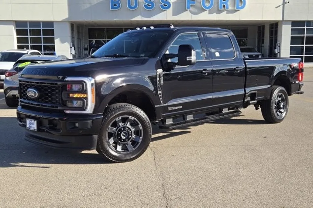 2023 Ford F-250 Lariat photo 1