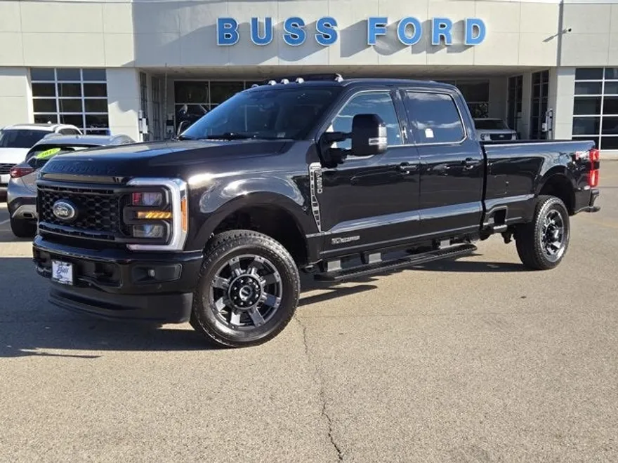 2023 Ford F-250 Lariat photo 1