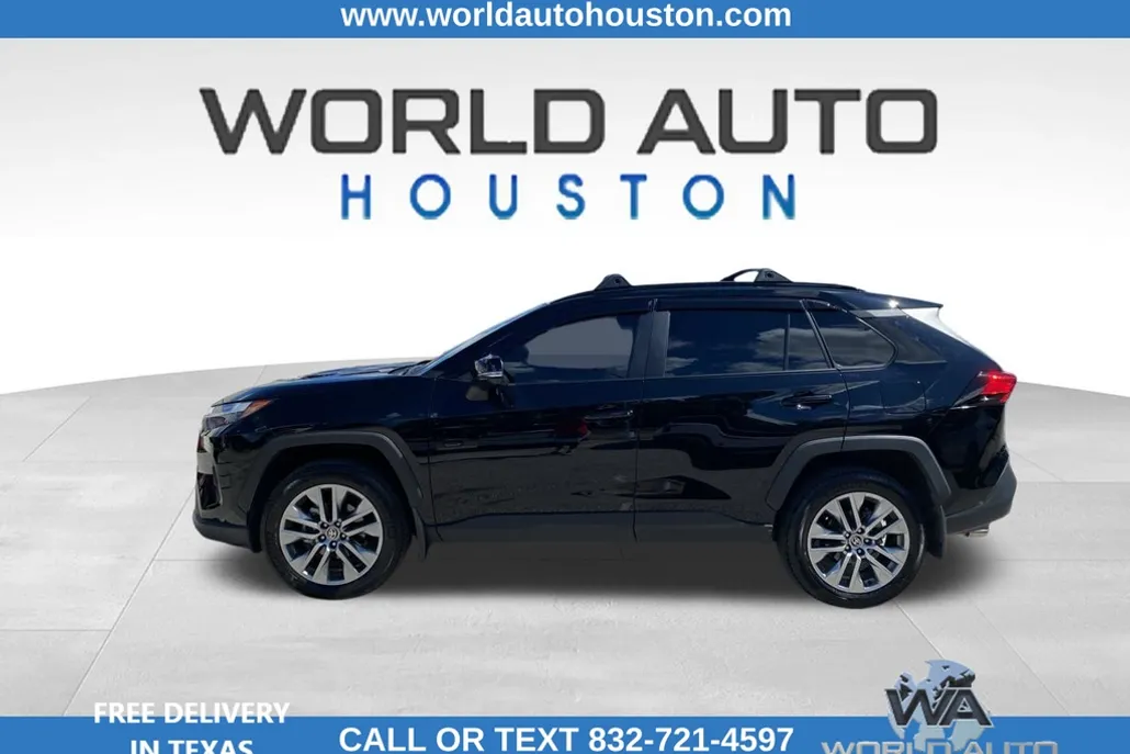 2024 Toyota RAV4 XLE Premium photo 1