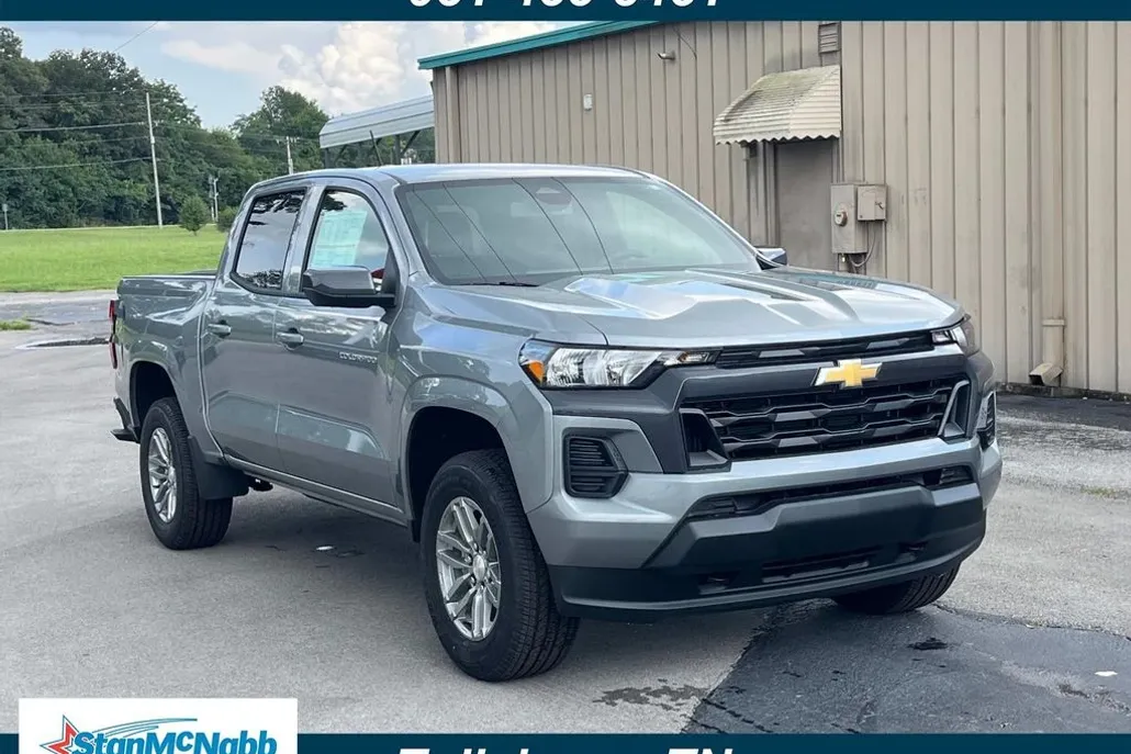 2025 Chevrolet Colorado Work Truck LT photo 1