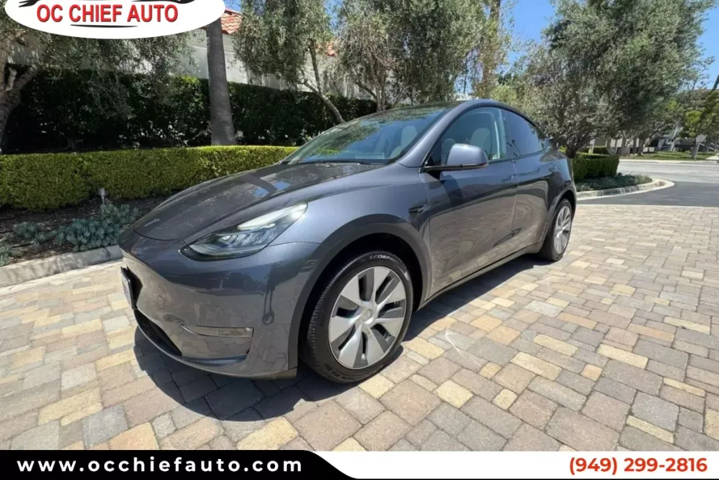 2022 Tesla Model Y Long Range photo 1
