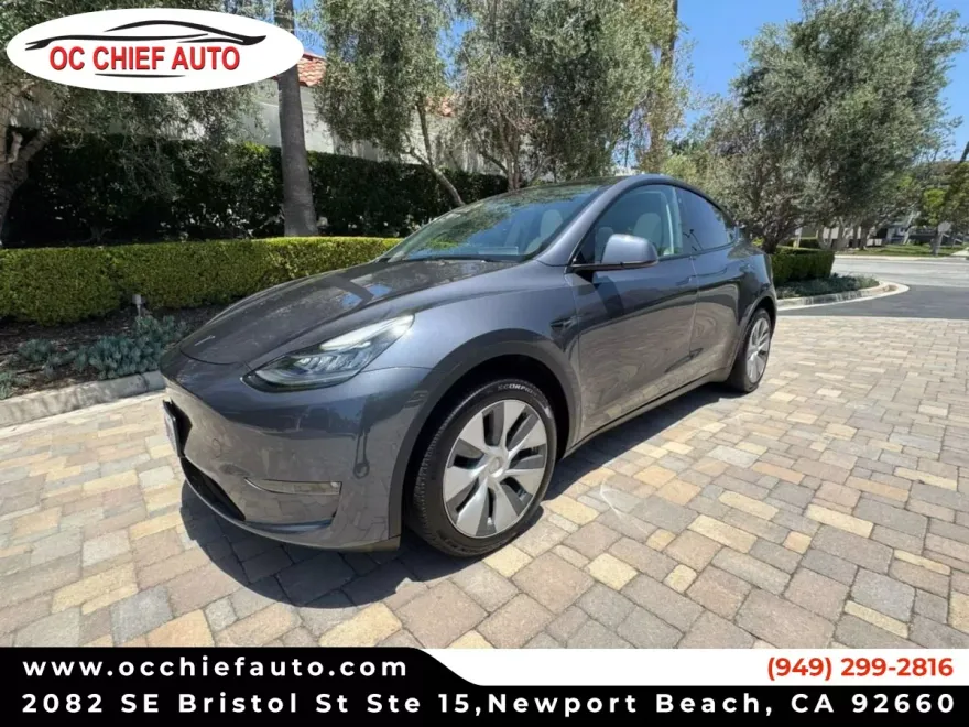 2022 Tesla Model Y Long Range photo 1