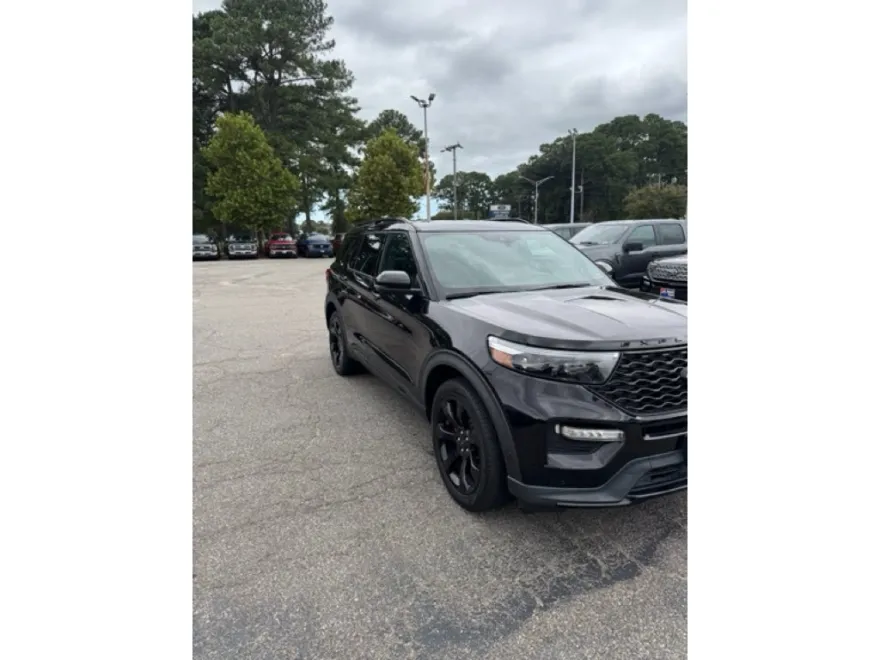 2020 Ford Explorer ST photo 1