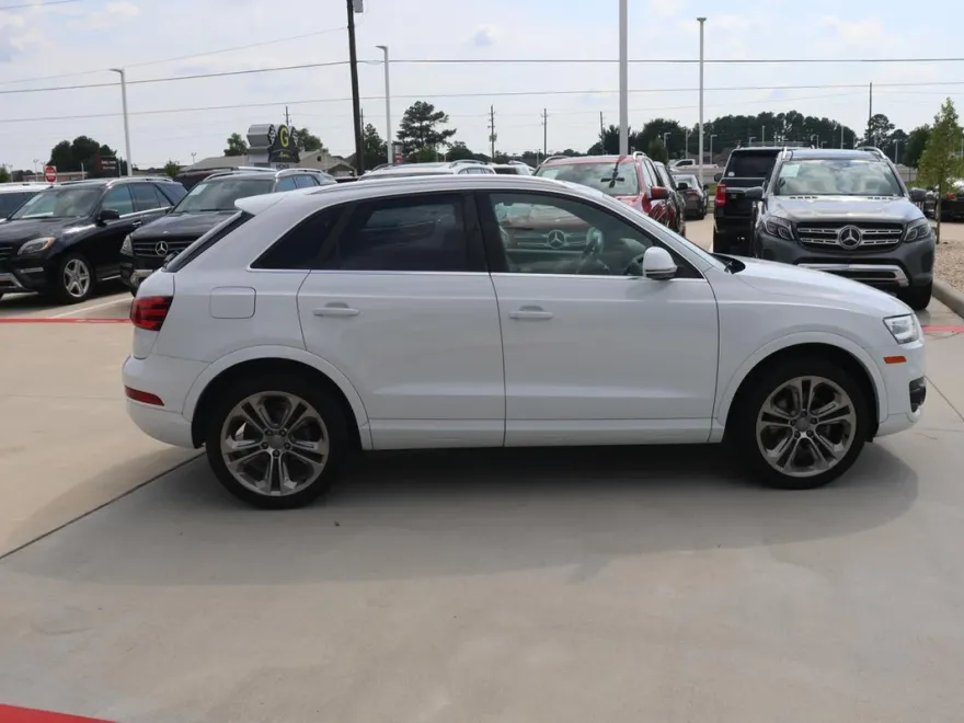2015 Audi Q3 Premium Plus photo 1