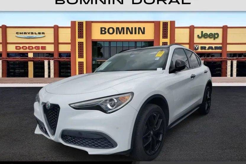 2020 Alfa Romeo Stelvio Base photo 1
