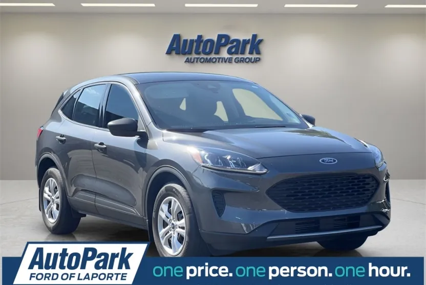 2020 Ford Escape S photo 1