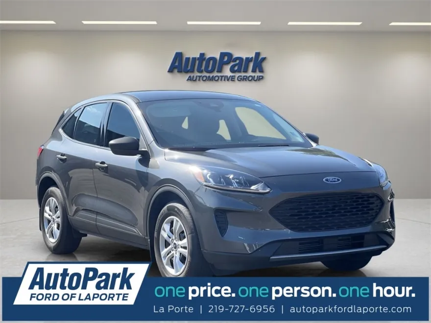 2020 Ford Escape S photo 1