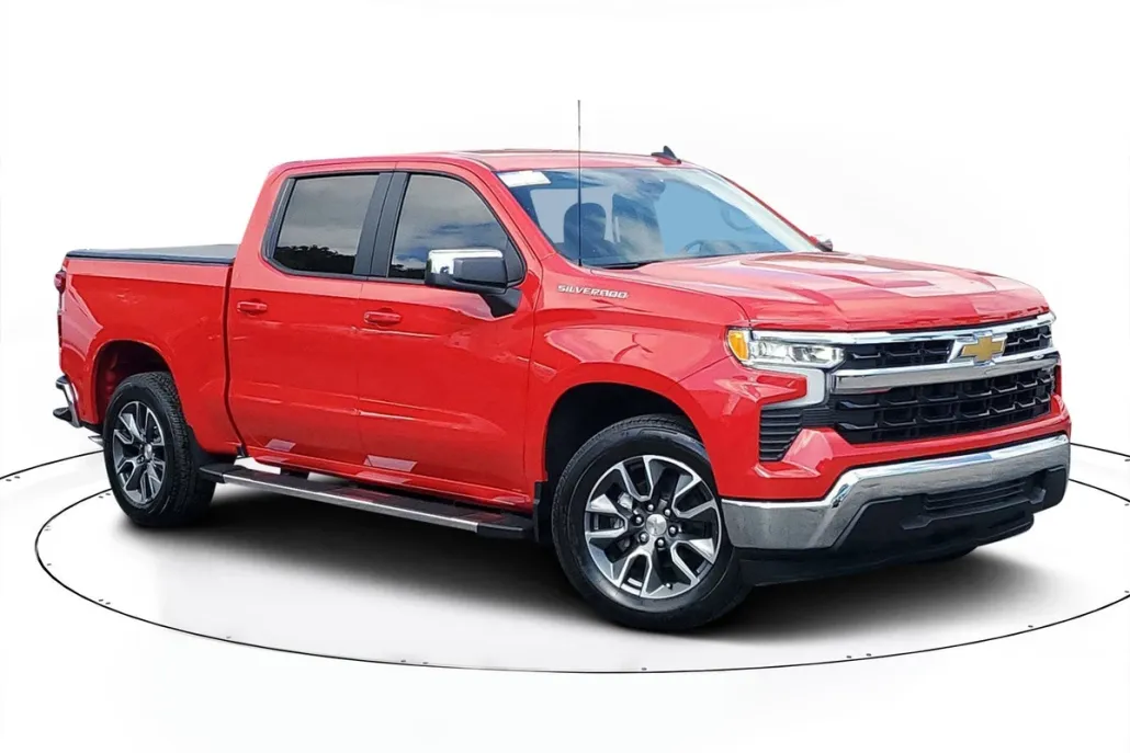 2025 Chevrolet Silverado 1500 LT photo 1