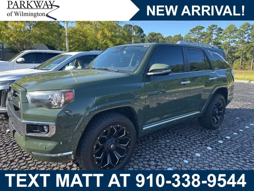 2022 Toyota 4Runner Limited photo 1