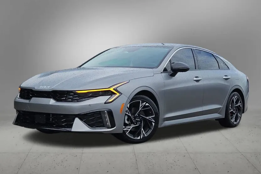 2025 Kia K5 GT-Line photo 1