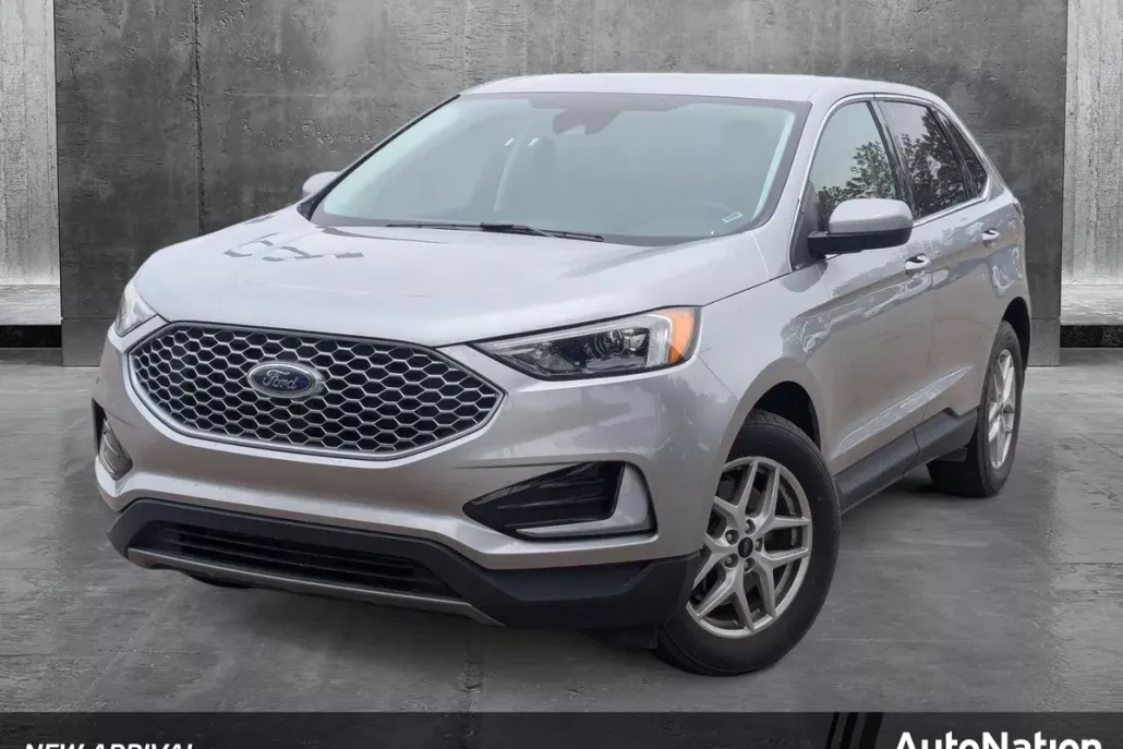 2024 Ford Edge SEL photo 1