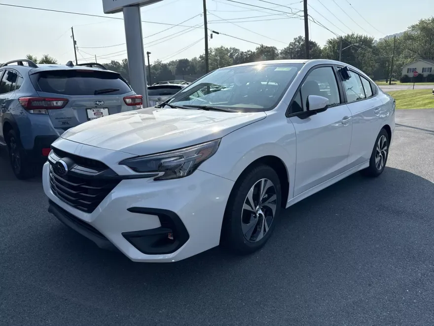 2025 Subaru Legacy Premium photo 1