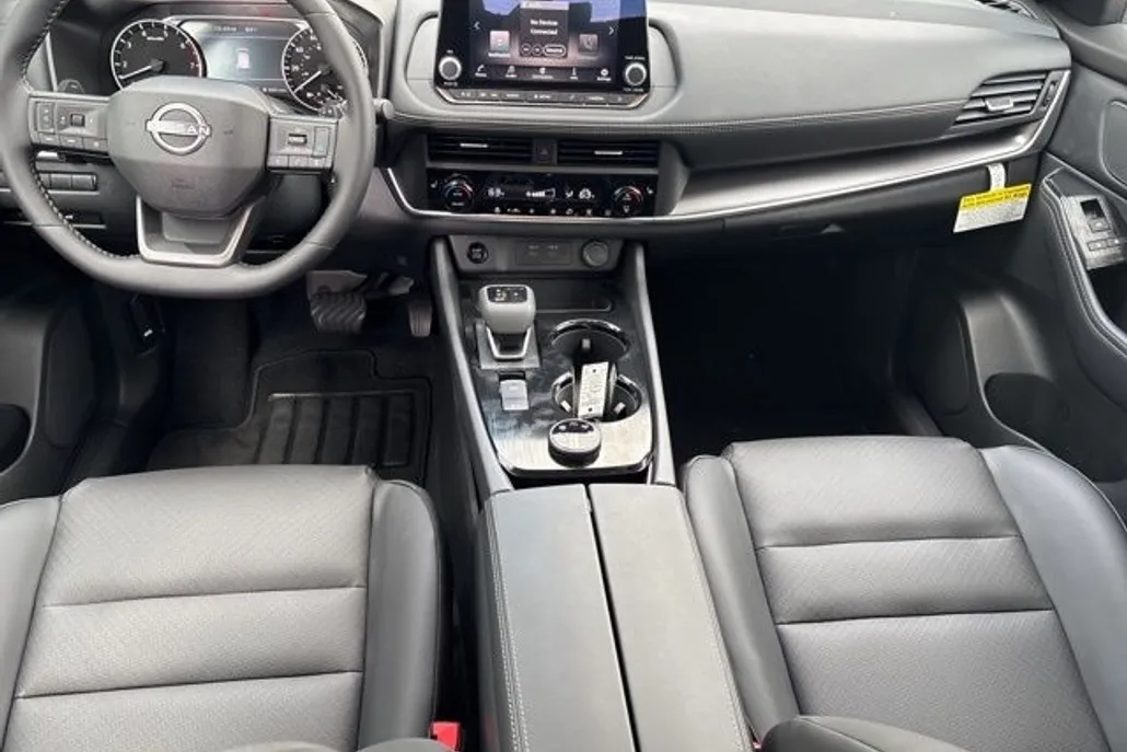 2026 Nissan Rogue SV photo 1