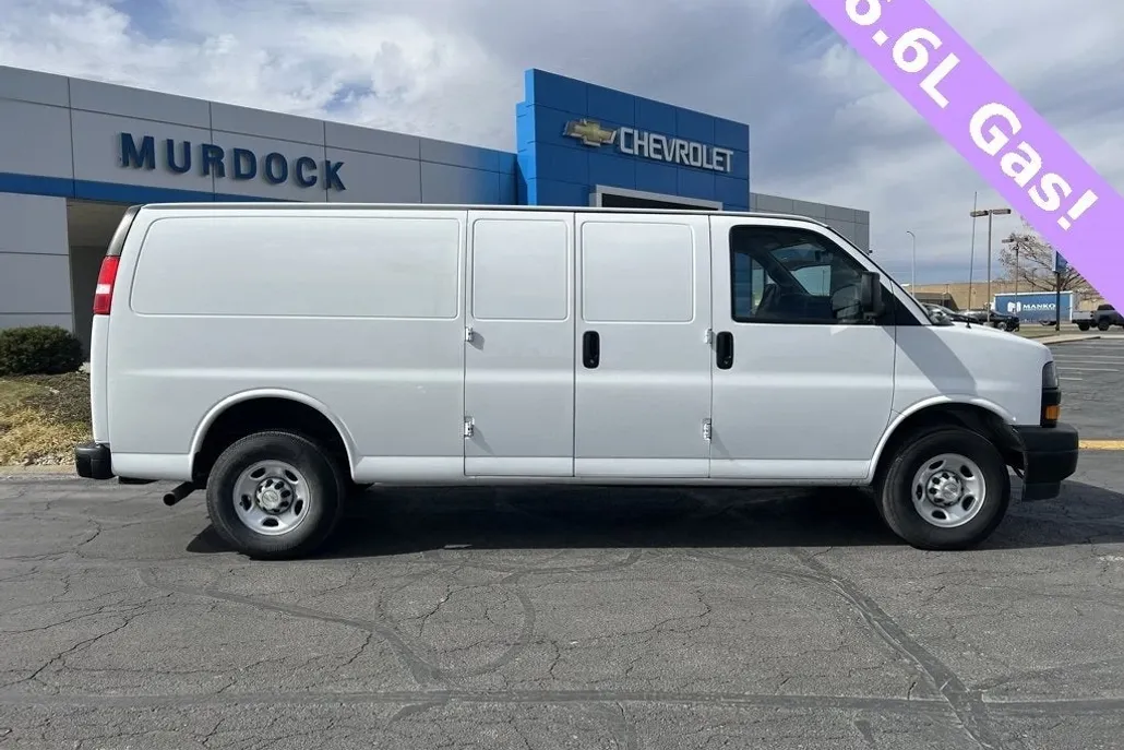 2022 Chevrolet Express Cargo 2500 photo 1
