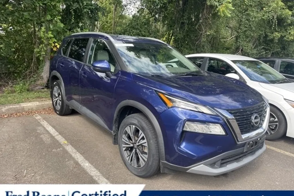 2022 Nissan Rogue SV photo 1