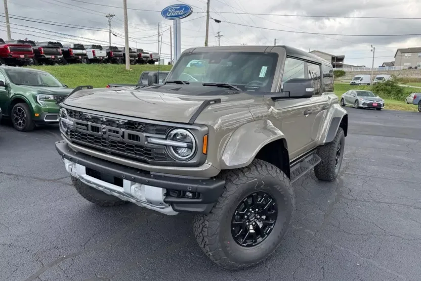 2025 Ford Bronco Raptor photo 1