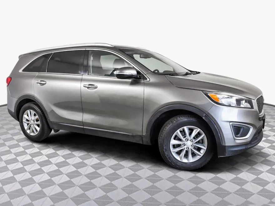 2016 Kia Sorento LX photo 1