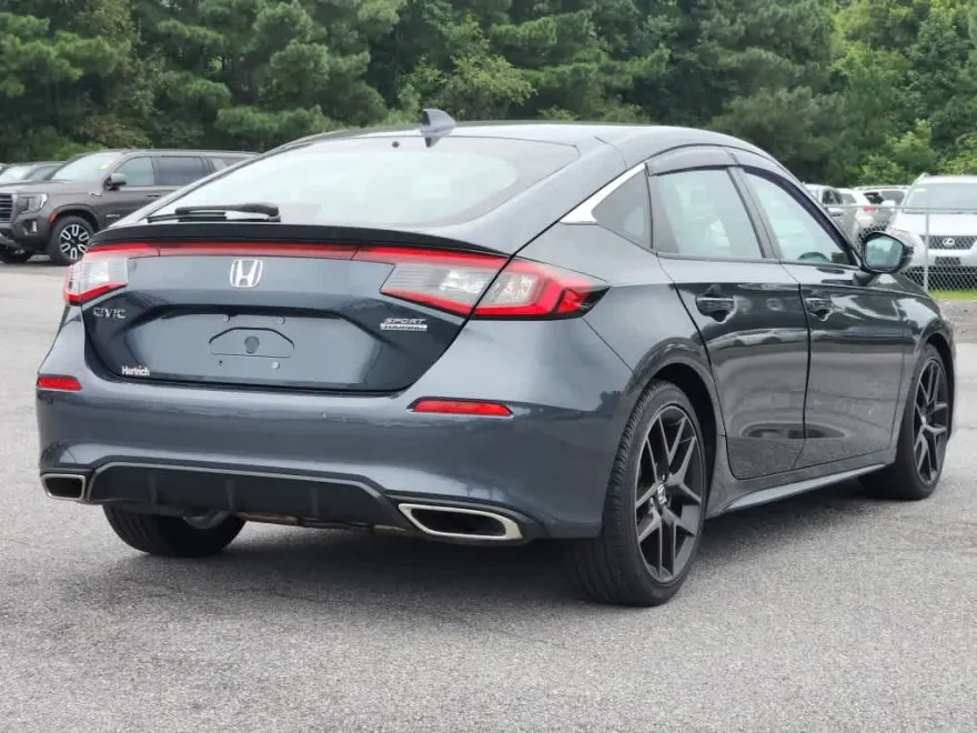 2024 Honda Civic Hatchback Sport Touring photo 1
