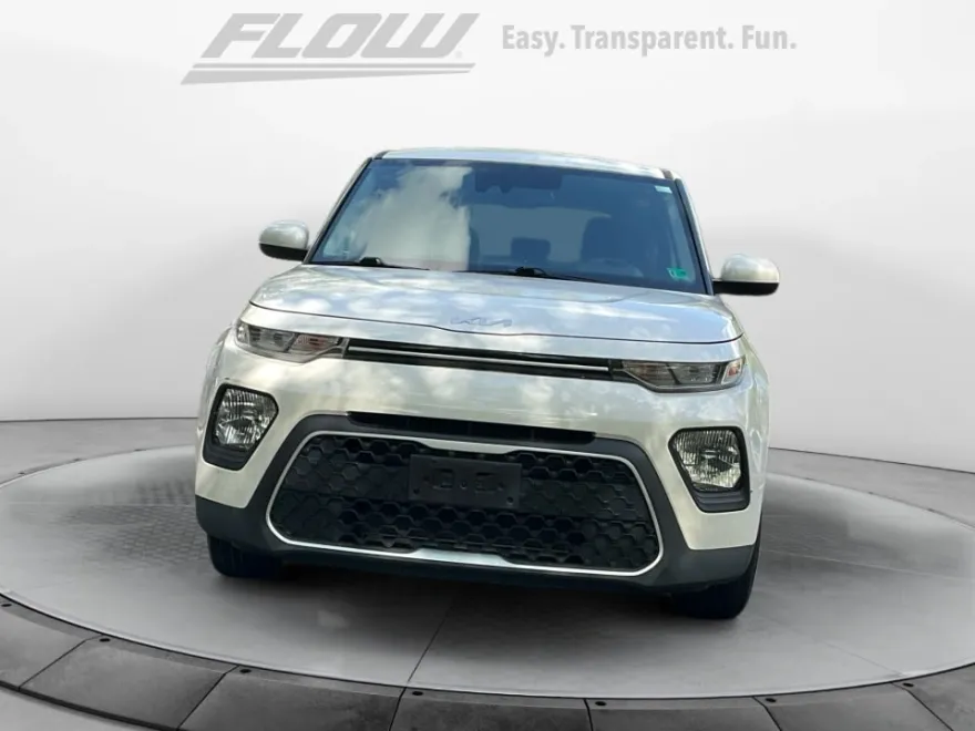 2022 Kia Soul S photo 1