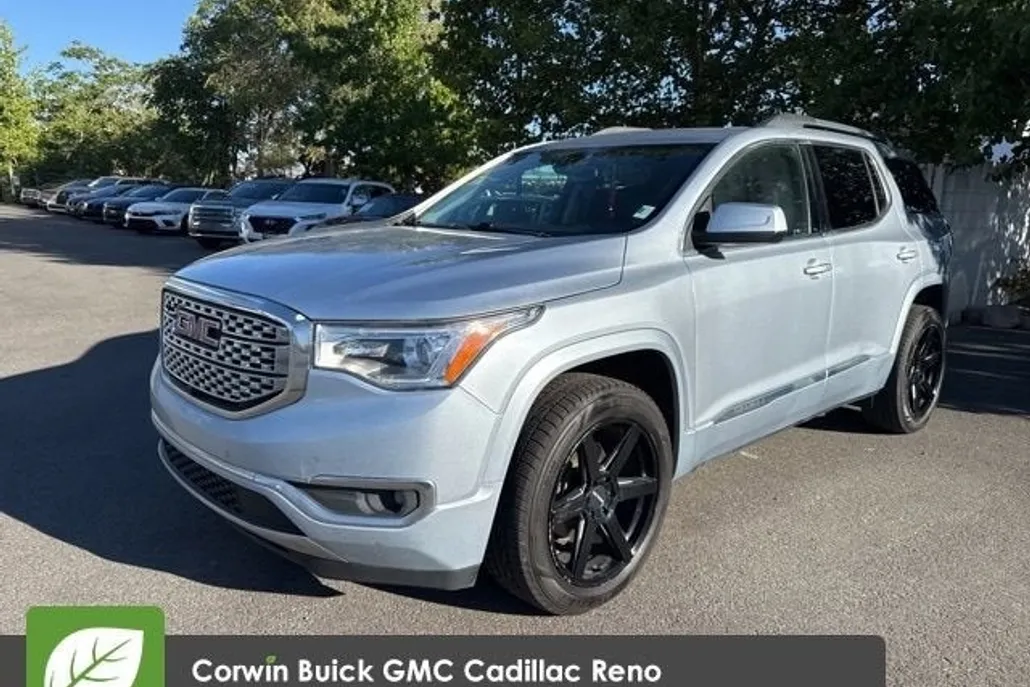 2017 Gmc Acadia Denali photo 1