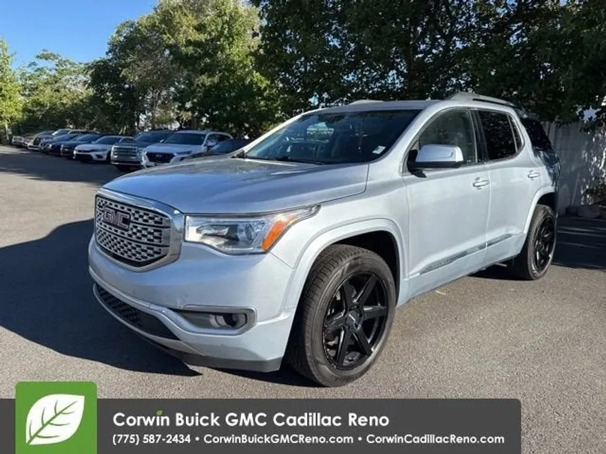 2017 Gmc Acadia Denali photo 1