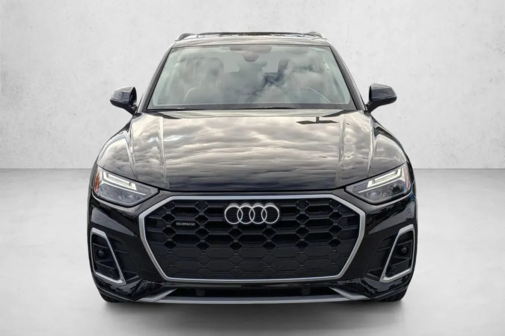 2023 Audi Q5 S line Premium photo 1