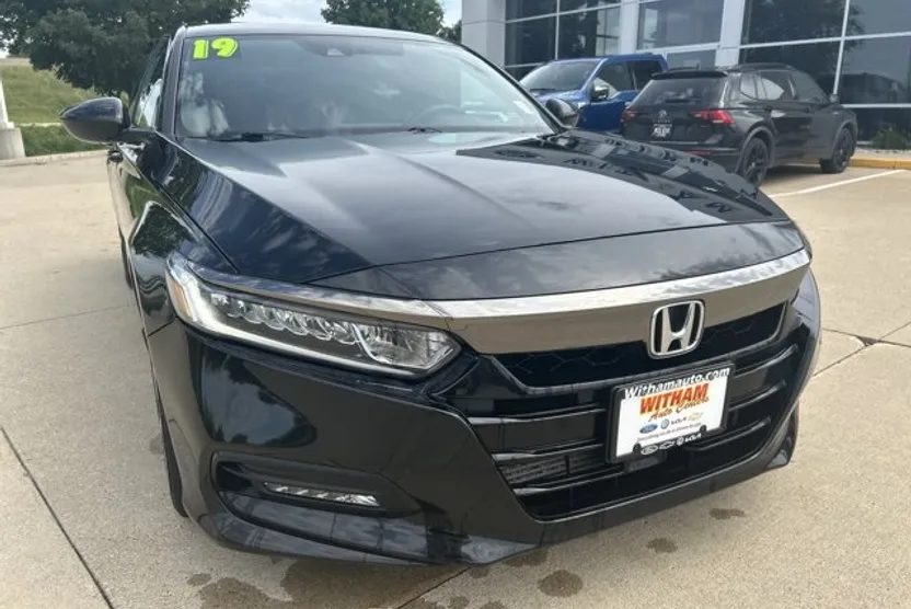 2019 Honda Accord Sport 1.5T photo 1