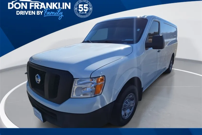 2020 Nissan NV2500 HD SV photo 1