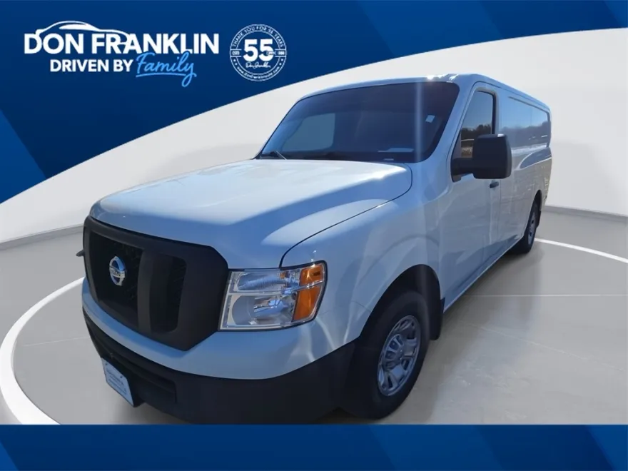 2020 Nissan NV2500 HD SV photo 1