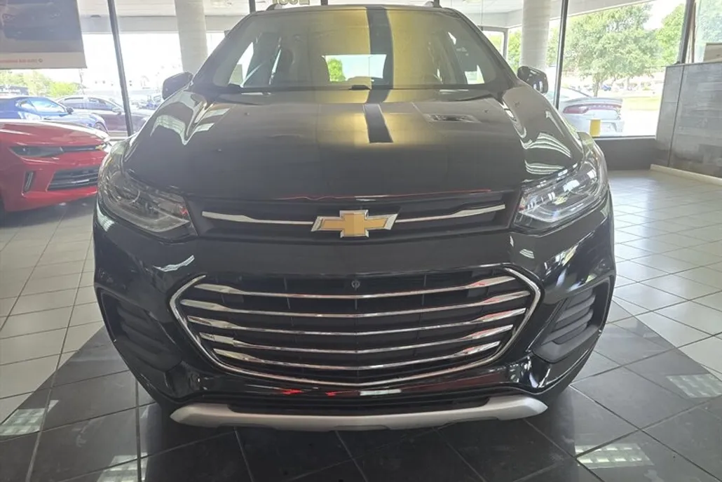2019 Chevrolet Trax LT photo 1