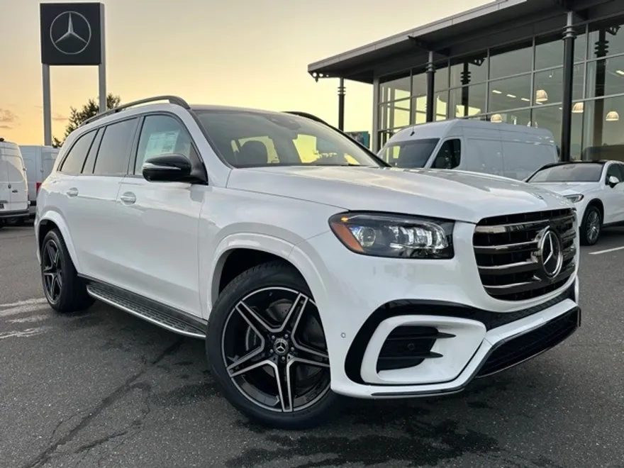 2026 Mercedes Benz GLS 450 4MATIC photo 1