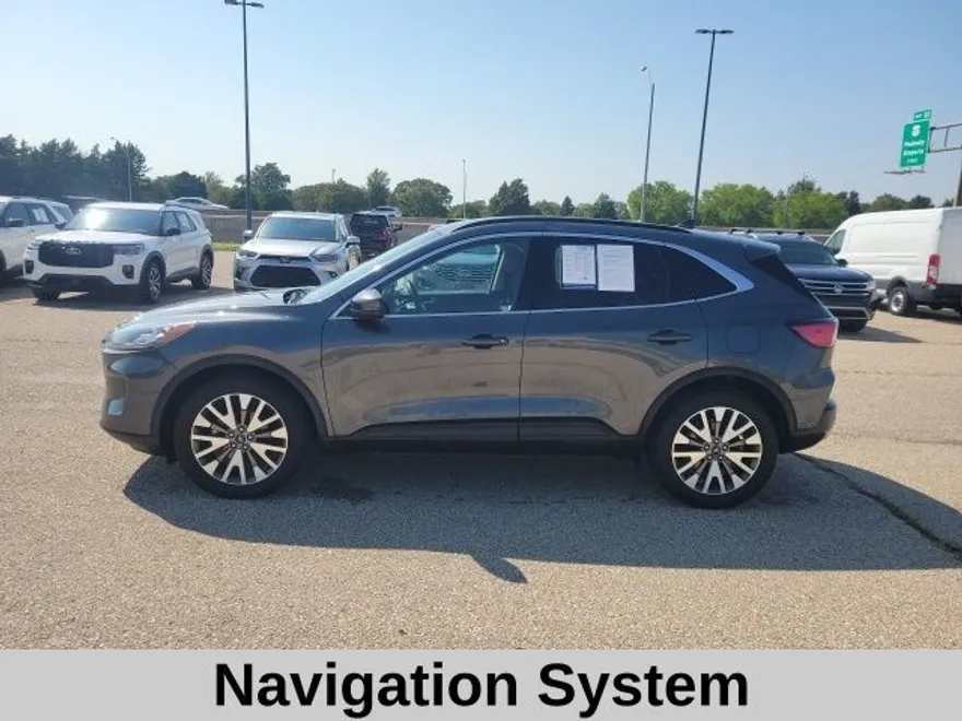 2020 Ford Escape Titanium photo 1