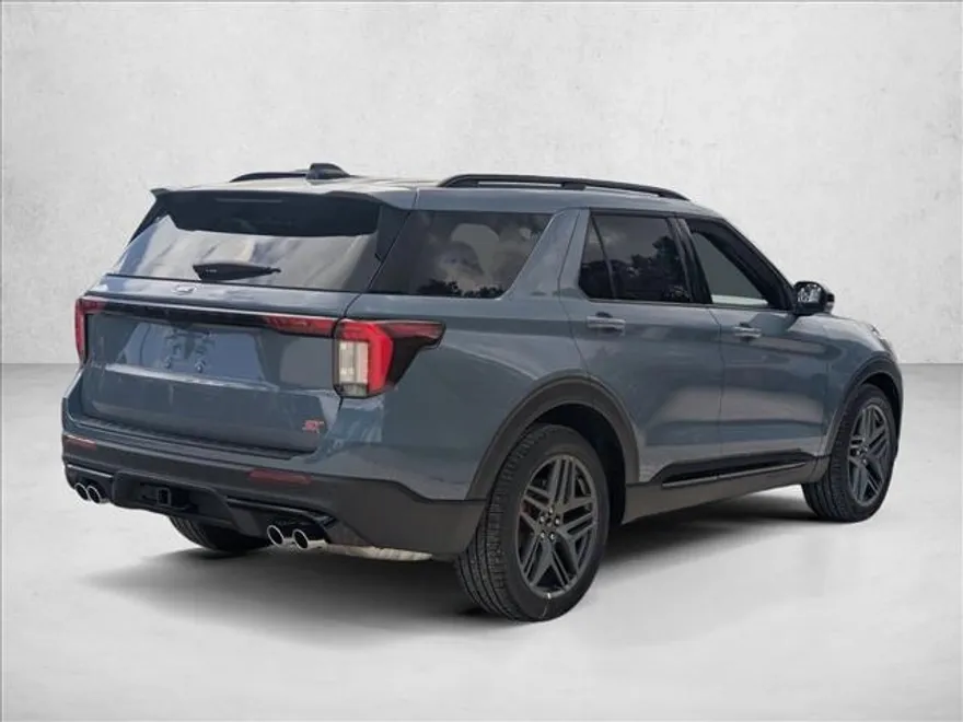 2025 Ford Explorer ST photo 1