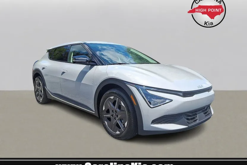 2025 Kia EV6 Light photo 1